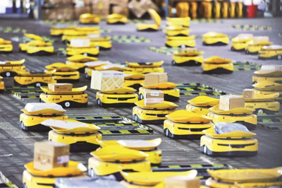 踔厲奮發新征程丨新興技術融入收揀送環節，自動化設施加速落地應用，“無人”快遞智能升級